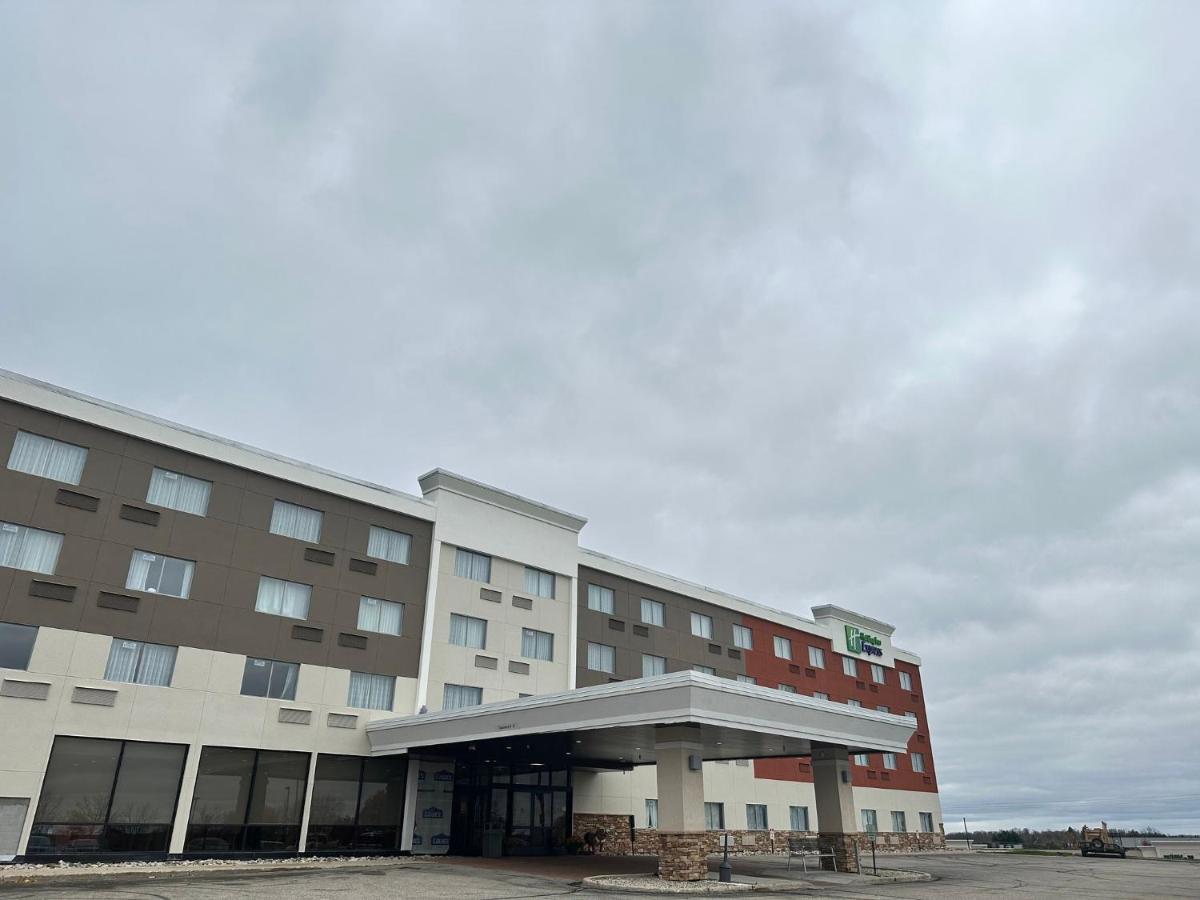 Holiday Inn Express Big Rapids By Ihg Luaran gambar